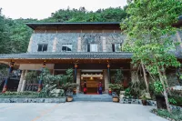 Heizhugou Hot Spring Villa Hotels in Ebian