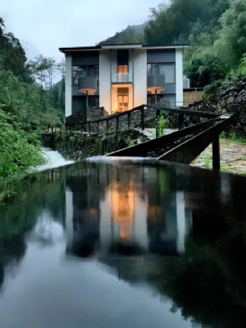 Lin'an Wuta Xinshe Tangquan Homestay Hotels near Longmen Mijing Scenic Spot