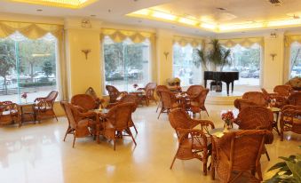 Heze Heping Hotel