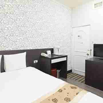 Queen Hotel (Taipei) Rooms