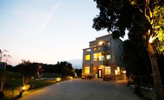 Fallow-me Sweet House