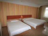 如家酒店(蓬莱海洋极地世界长岛码头店) - 标准双床房