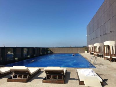 屋外プール オークラプレステージ台北の写真