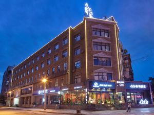 CoCo Style Hotel (Chengdu Jinlu Tianjie Longzhaoyu Subway Station)