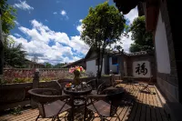 麗江棲沐ブティック中国式旅館 木府周辺のホテル