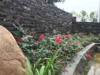 Xianshanhu Village Hotel Hotels near Changxingxian Mountain