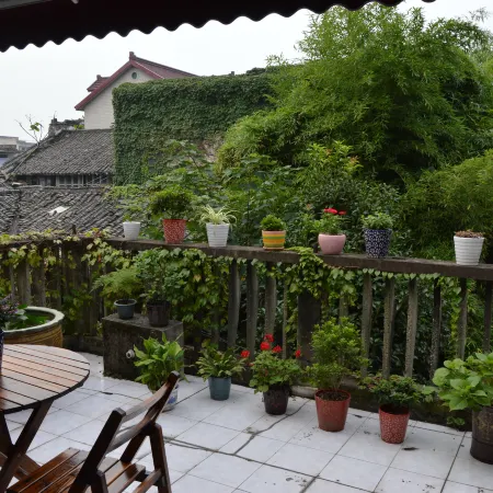 Chi and Chi Xun Youth Hostel