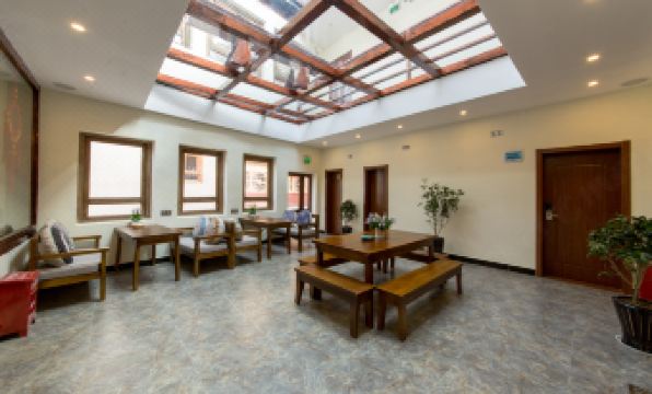 Lamtin Youth Culture Hostel