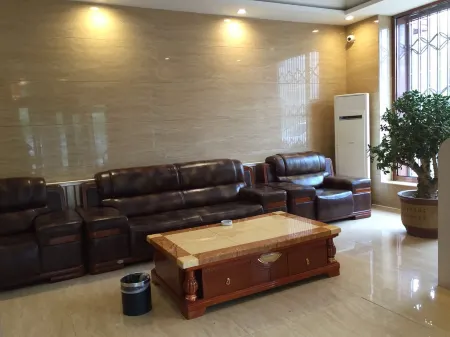 Qikou Mengzhilv Business Hotel