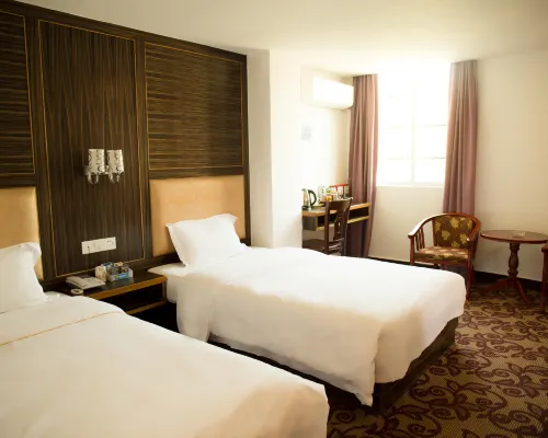 โรงแรมไบล์ โรงแรมในเอินผิง