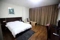 Anyi Youke Fashion Business Hotel