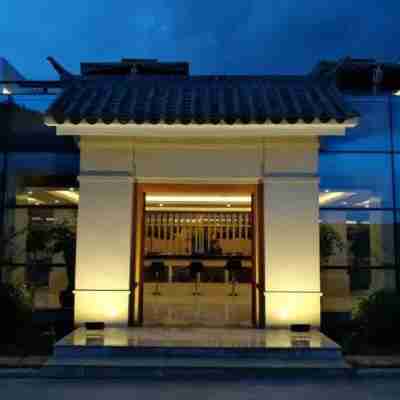 祿勸木阿落白轎子山溫泉度假飯店 Hotel Exterior
