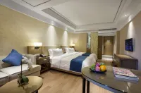 Heyuan Holiday Hotel - balcony