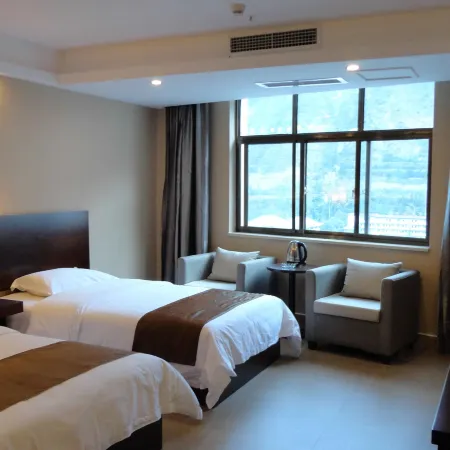 Wenxian Mingren Hotel