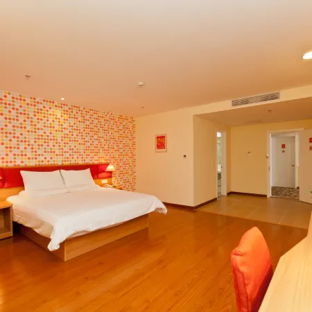 Yiju Hotel (Shenghao Shopping Center)