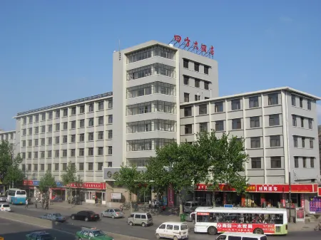 Qingdao Sifang Hotel Xilou (Taidong Pedestrian Street Haibohe Park Subway Station)