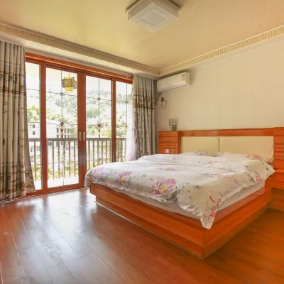 Hongxia Inn Hotels near Wu Lingyuan