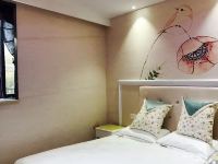 上海朵蓝概念酒店 - 精选大床房