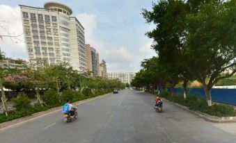 Qingyue Hotel (Maoming High Speed Railway Station North Square Branch)