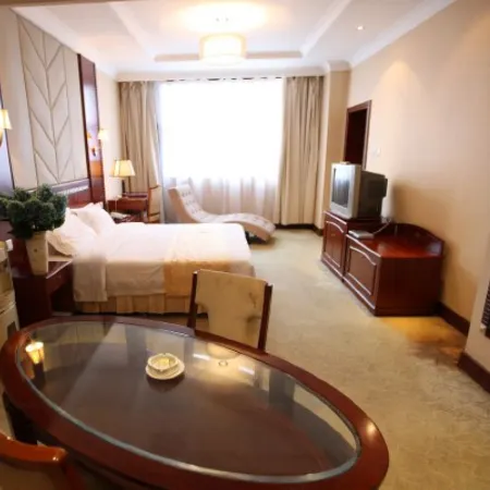 Xinji Dong Ming Hotel