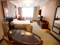 Xinji Dong Ming Hotel