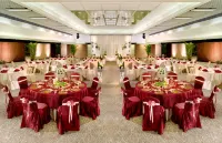 Regal Riverside Hotel