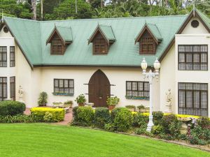 Mt Tamborine Stonehaven Boutique Hotel