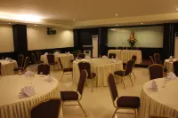 Travello Hotel Manado Hotels in Wenang