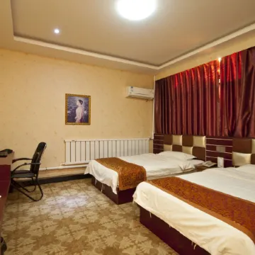 Fengqiu Shujia Express Hotel