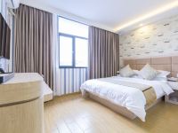 白领E家商务酒店(上海国际旅游度假区店) - 标准大床房