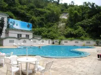 Century Hotel - Rooftop Pools