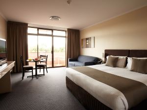 Comfort Hotel Adelaide Meridien