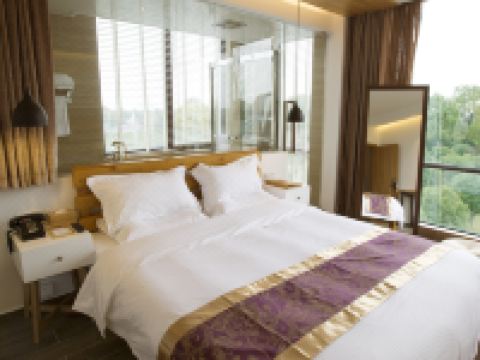 上海华博度假村 - 精选园景大床房