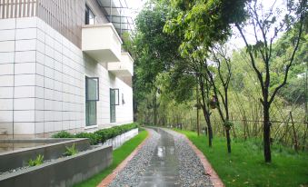 Xiyuan Yaji Holiday Hotel