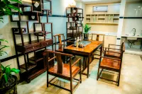 Elong R.YUN Hotel (Tiandeng County Education Bureau) Hotels in Tiandeng