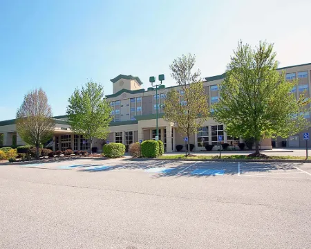 Four Points by Sheraton York Hotels in Manchester Township