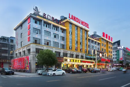 Landu Hotel