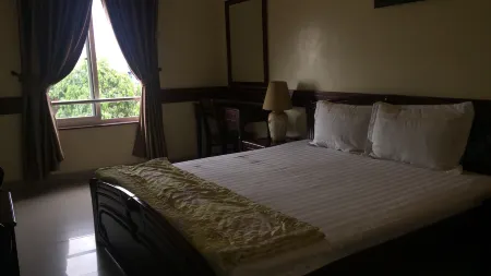 Hung Huong Hotel