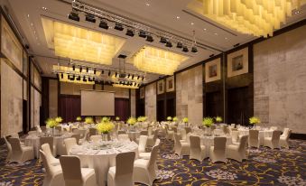 Thousand Cranes Sanya Yazhou Bay int‘l Exchange Centre , Curio Collection by Hilton