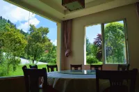 Nature＇s Way Lodge