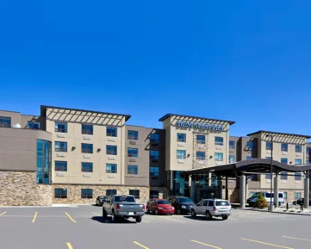 ベストウェスタン プレミア フリーポート イン カルガリー エアポート カルガリーのホテル