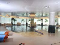 三正半山酒店(东莞樟木头观音山店) - 室内游泳池