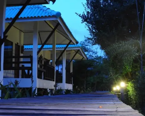N.T. Lanta Resort Hotels near Lanta Monkey School