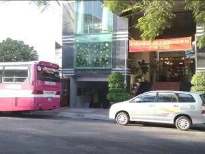 Hoàng Yến Canary Hotel