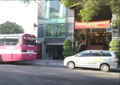 Hoang Yen Canary Hotel