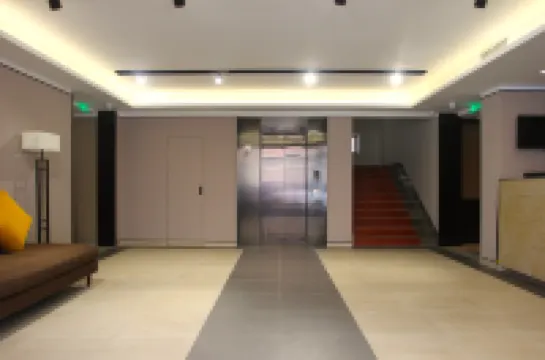 Home Inn Tongbai Yun Hotel (Chengde Summer Resort Shop)