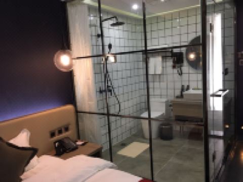 保定东岸艺术酒店 - 慕尼黑精品大床房(无窗)