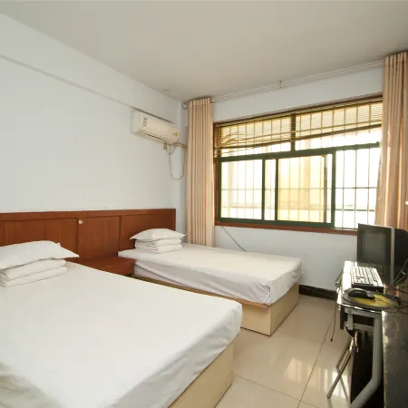 Linyi Riverside Business Hotel