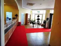 Homeinn Pebble Hotel (Qitai Beimen Commercial Center)