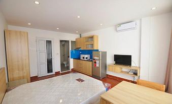 Nice and New Apartment Near West Lake in Hanoi